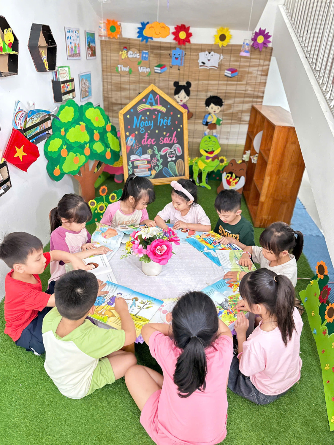 Trường Mầm non Cao Viên rộn ràng các hoạt động hưởng ứng Ngày Sách và Văn hóa đọc Việt Nam năm 2026!