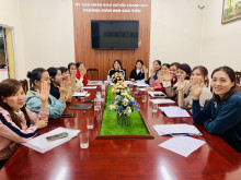Chi bộ biểu quyết