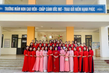 Tập thể CB-GV-NV trường MN Cao Viên rực rỡ trong tà ào dài truyền thồng