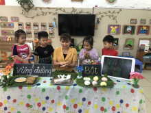 Cô và trẻ lớp MGNB1- Trường MN Cao Viên thực hành làm bánh trôi