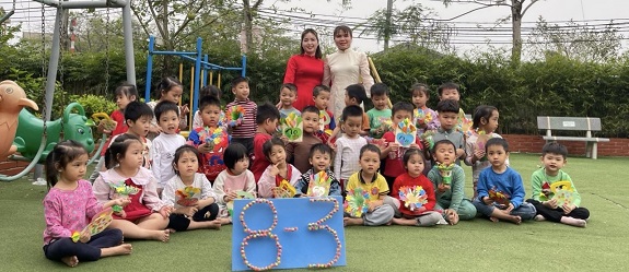 Phụ nữ 8/3