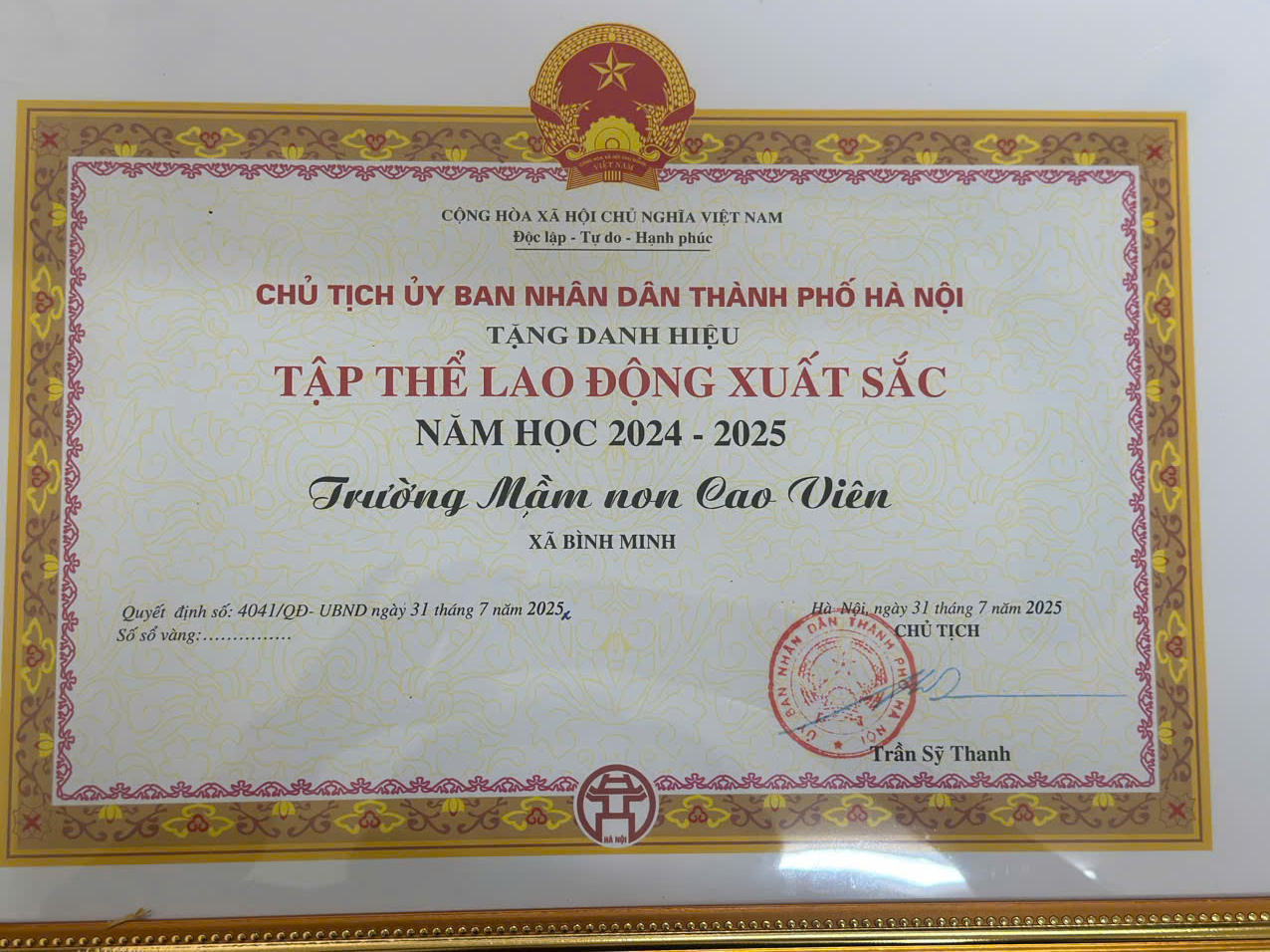 TRƯỜNG MẦM NON CAO VIÊN – VINH DỰ VÀ TỰ HÀO ĐÓN NHẬN DANH HIỆU "TẬP THỂ LAO ĐỘNG XUẤT SẮC" NĂM HỌC 2024- 2025